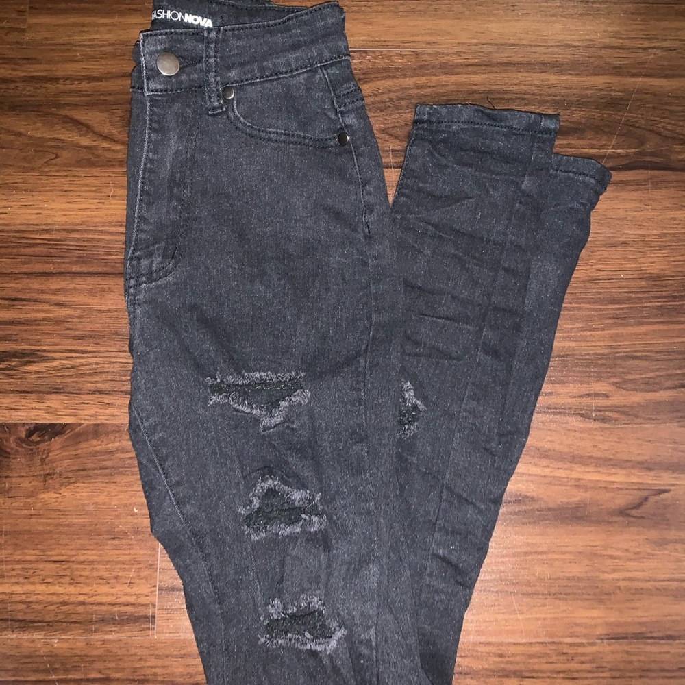 FashionNova Very Ripped Black High-Waisted Jeans